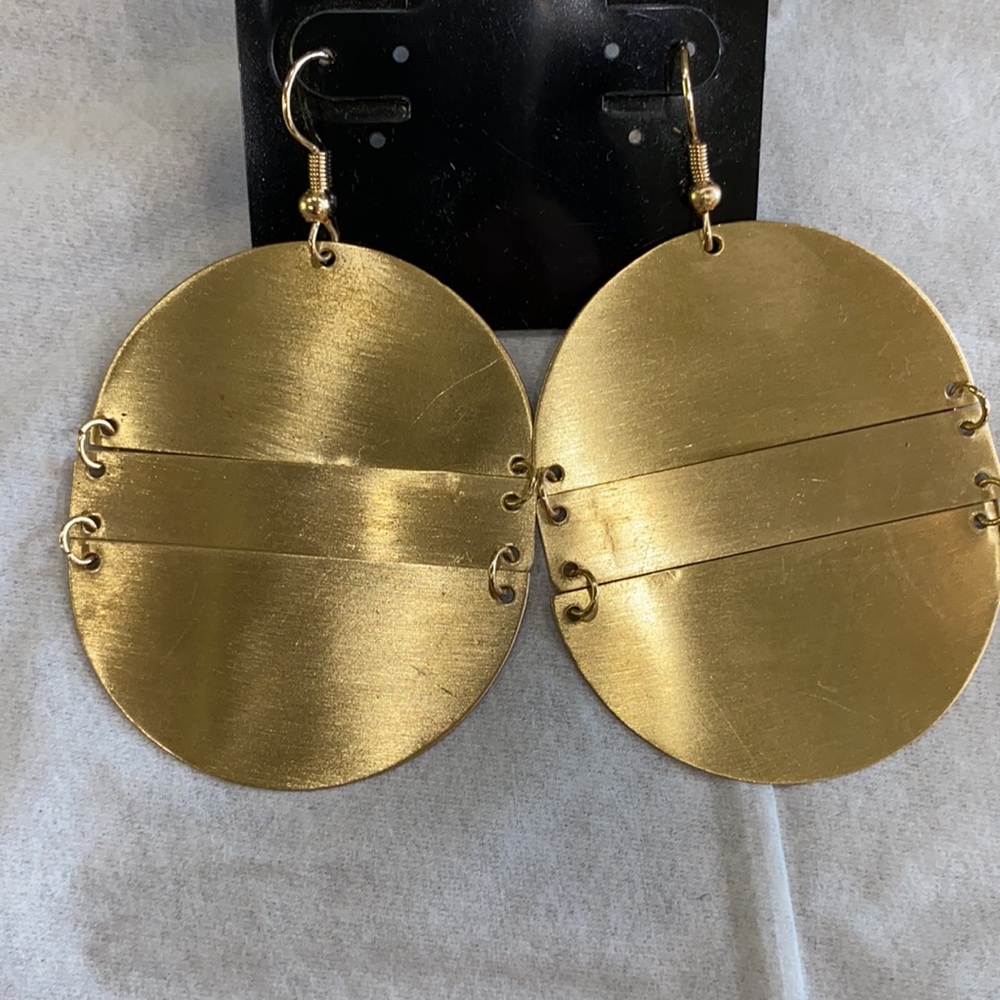 Generic Earring - Picture 4 of 5